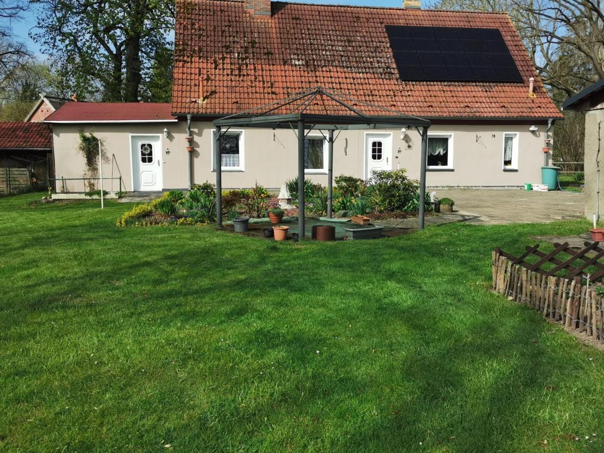 Ferienwohnung Am Stadtrand Garz Ruegen Exterior photo