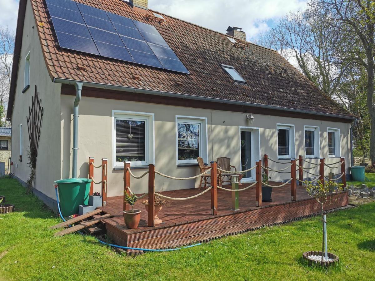 Ferienwohnung Am Stadtrand Garz Ruegen Exterior photo